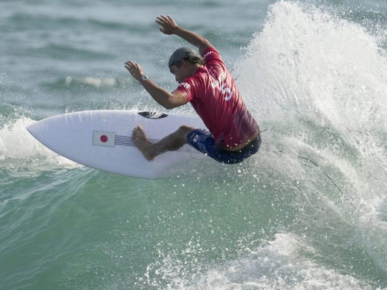 OLYMPIC DIGEST: Surfing Makes Dynamic Debut at Summer Games