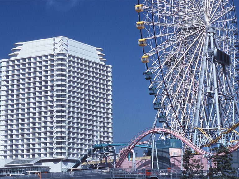 Avoid crowds, wear a traditional hakama and enjoy Yokohama with hotel’s special Spring plan
