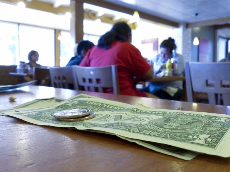Tipping, white teeth, fast food, and other Americana Japanese people don’t understand