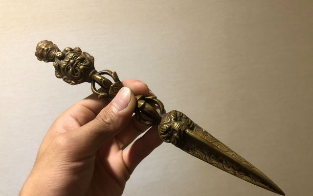 Japanese Twitter user finds valued anti-demon Buddhist ritual dagger for $5 at recycle shop