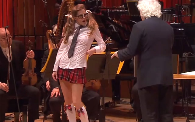 態度の悪い女子高生がオーケストラに乱入 演奏が始まると Grape グレイプ