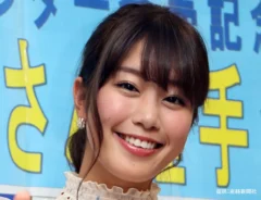 稲村亜美、始球式で１０３キロの直球を披露！球場がざわめく
