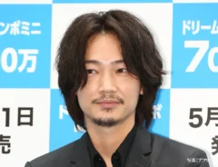 綾野剛の写真