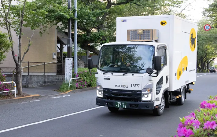ヤマト運輸のトラックの写真