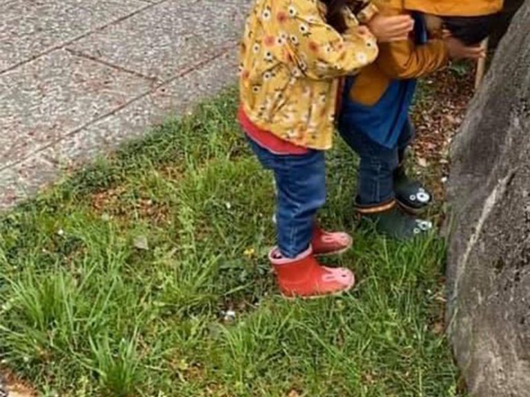 お地蔵さんには手を合わせるんだよ と教わった双子 その後とった行動とは Grape グレイプ