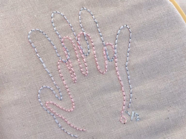 母親のアイディアが素敵 生まれたばかりの赤ちゃんの手形を Grape グレイプ