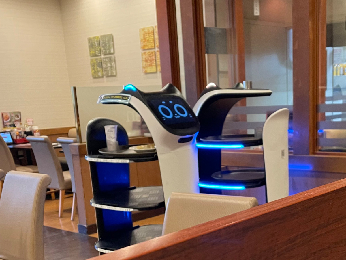 配膳ロボット
