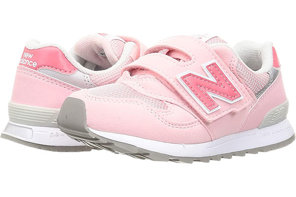 この値段なら２足買ってもいいな ニューバランスのキッズスニーカーがamazonセールで安い Grape グレイプ