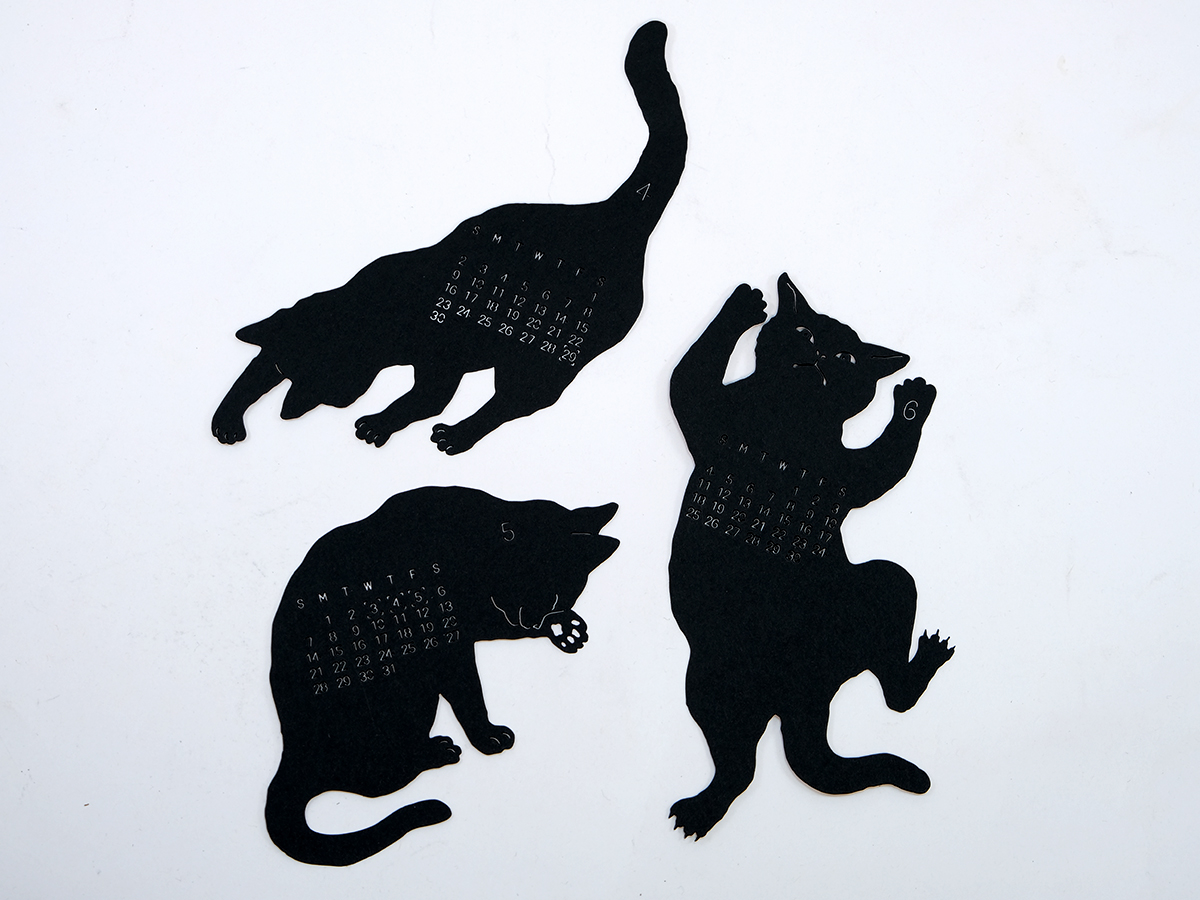 猫好きさんは必見 愛嬌たっぷり １２匹の黒猫カレンダー これは買うしかない Grape グレイプ