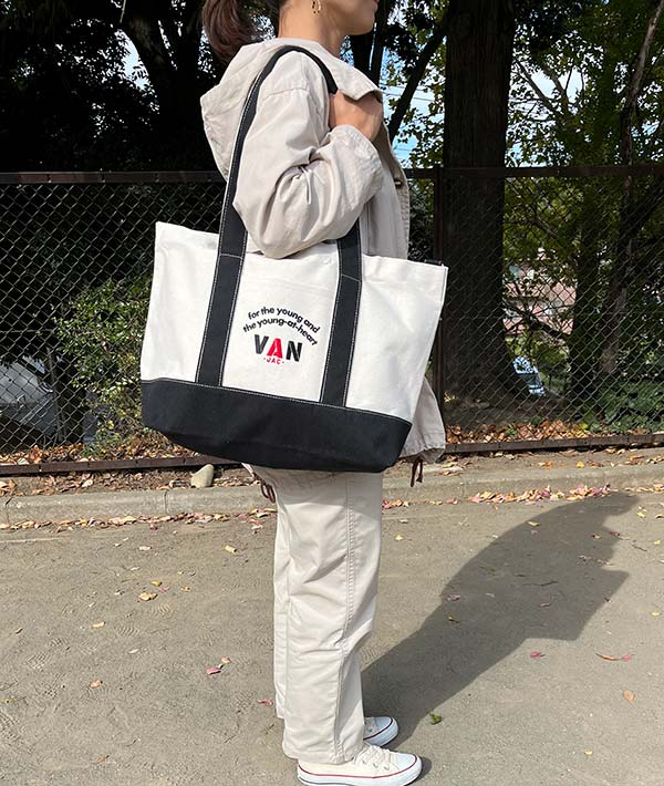 VAN 2022 FALL WINTER ビッグな定番トートバッグBOOK - バッグ