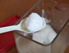 アイリスオーヤマが投稿した、料理中に役立つライフハック２選　固まった砂糖をサラサラに戻すには？