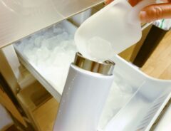 水筒で長持ちする『氷』を作る方法　製氷機を使わないアイディアに「目から鱗」