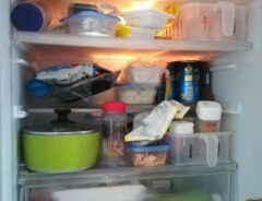 冷蔵庫から取り出しにくい薬味チューブ　画期的な収納方法に「コレはいい」「便利だわ」