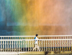 「虹が架かる橋、実在する」　山奥のダムで撮影された、１枚の写真が話題に