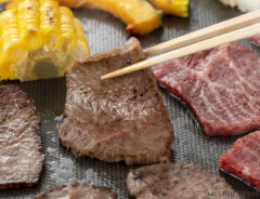 肉を焼きすぎたら硬くなっちゃった…　エバラ食品が教える『肉のひっくり返し時』は？