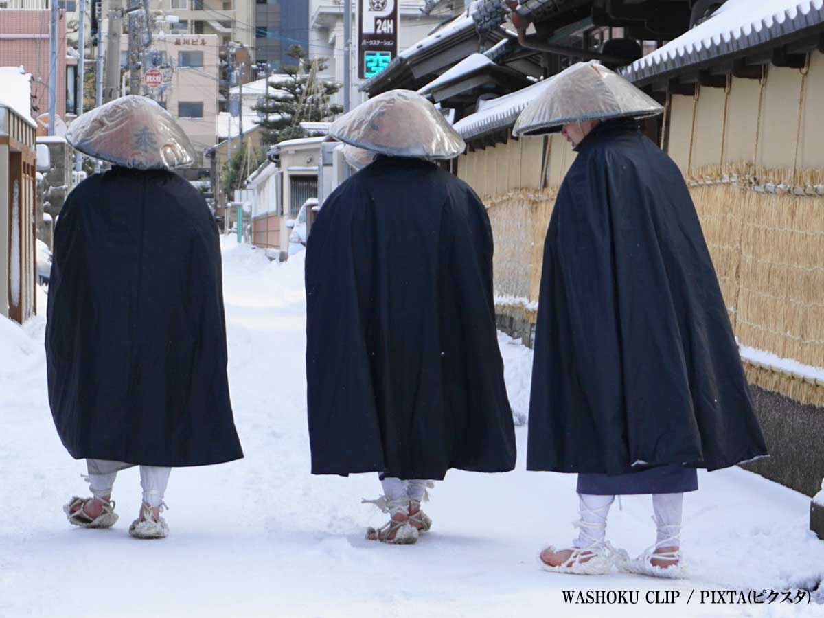 冬の修行僧たちの画像