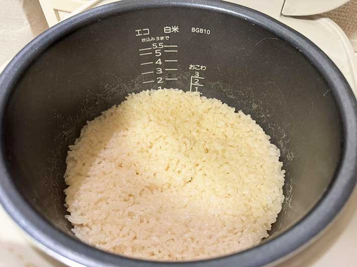 炊いた米の写真