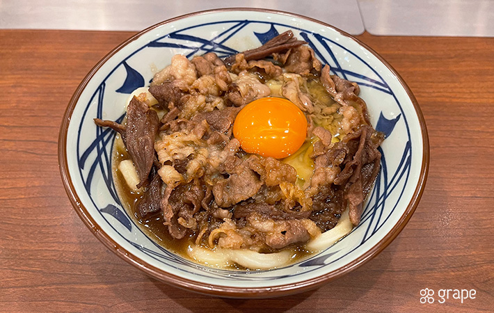 丸亀製麺『和牛すき焼き釜玉うどん』の画像