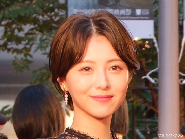 浜辺美波さんのアイキャッチ画像