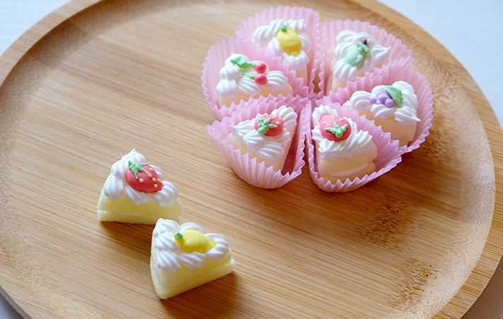 『かわいいお砂糖　ミニケーキ』の画像