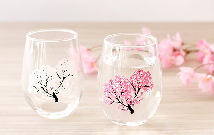 【温度で色が変わるグラス】冷感桜　フリーグラスペアセットの画像