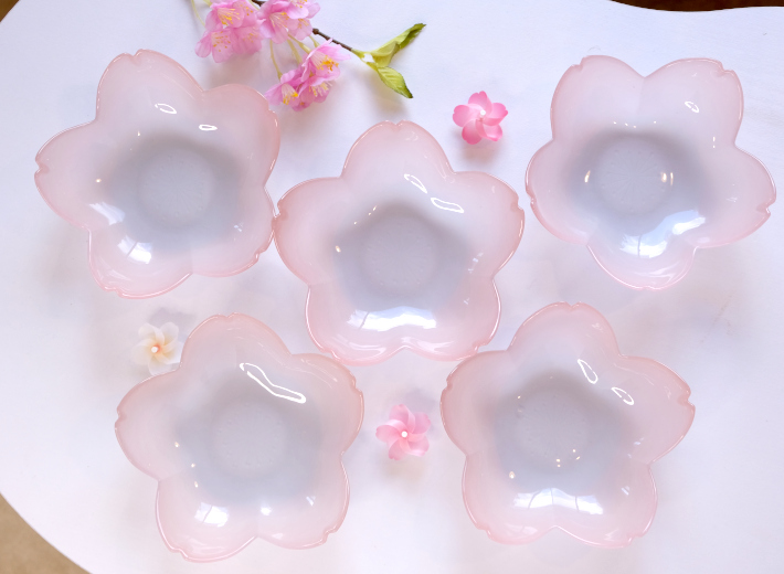 【桜のガラス皿】はなほのか　中鉢　 ５枚セットの画像