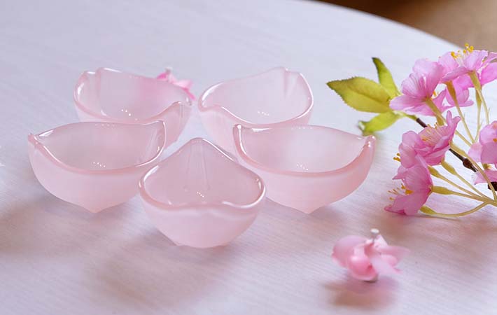 『【桜のガラス皿】はなほのか珍味皿』の画像