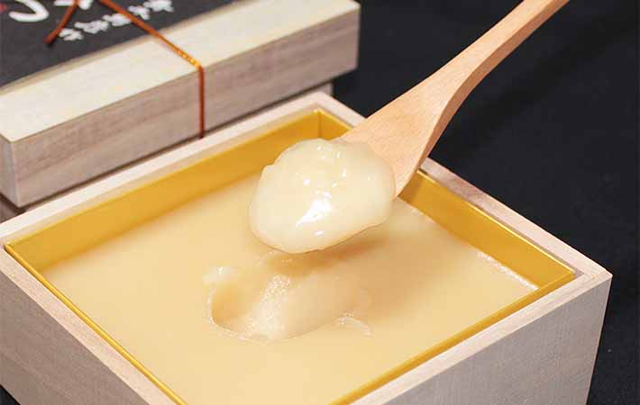 【冬季限定】クリームのような口当たり　日本で唯一の固形はちみつ『箱みつ』