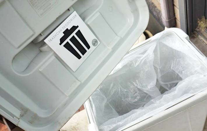 セリア『消臭シート　ゴミ箱用』の写真