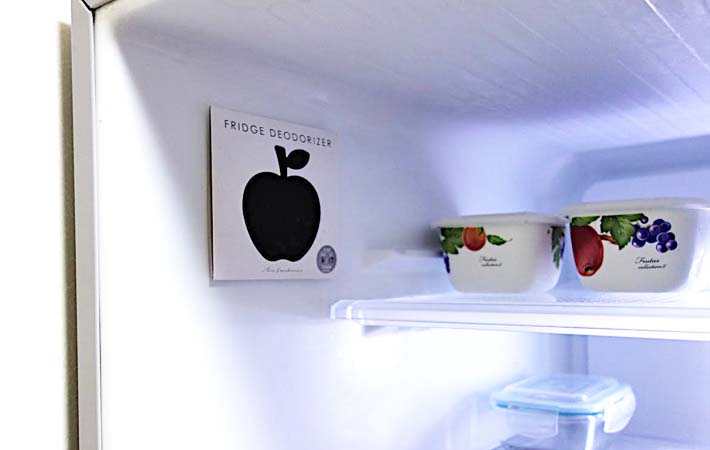 セリア『消臭シート　冷蔵庫用』の写真