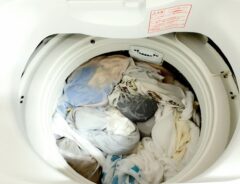 洗濯中の衣類