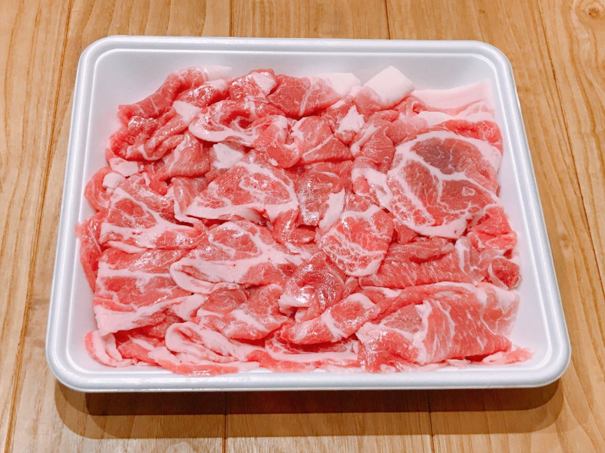 肉のトレー