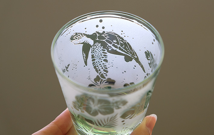 『ウミガメのトロピカルグラス』の画像