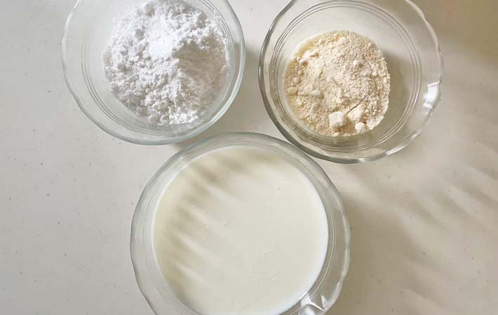 農協牛乳のミルク餅の材料写真