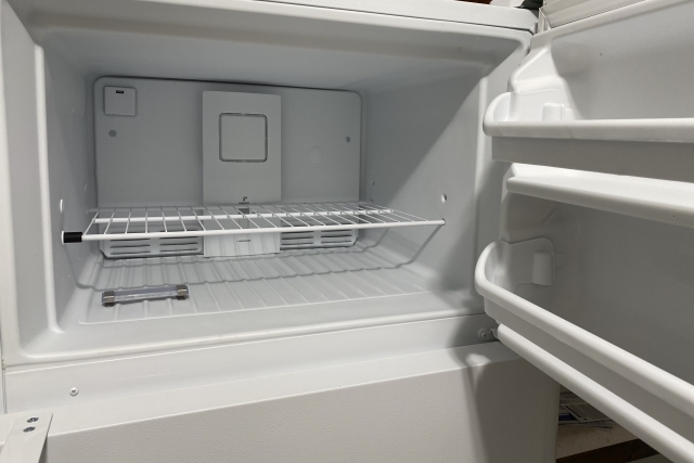 からっぽの冷凍庫の画像