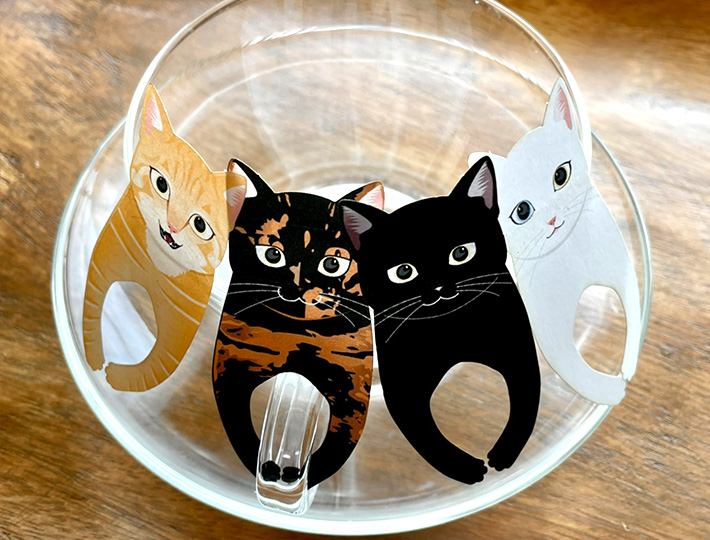 ４匹の猫のティーバッグの画像