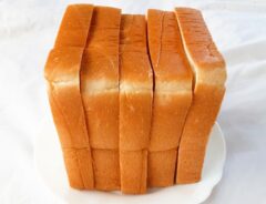 ５枚並んだ食パン