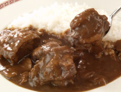 『利久 牛たんカレー』の画像