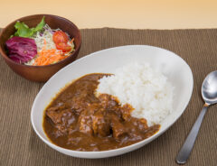 『利久 牛たんカレー』の画像