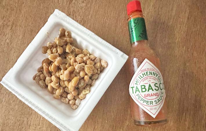 TABASCO®︎ソースと納豆の写真