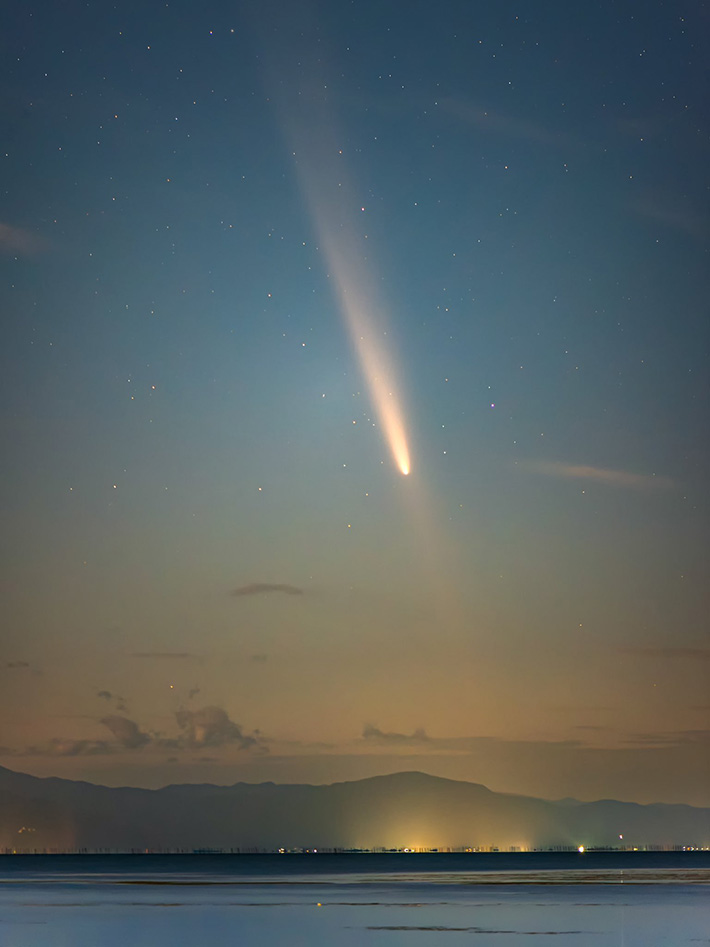 紫金山・アトラス彗星の写真