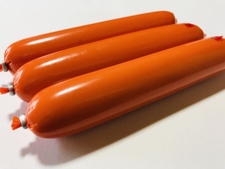 3本の魚肉ソーセージ