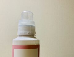 柔軟剤のボトル