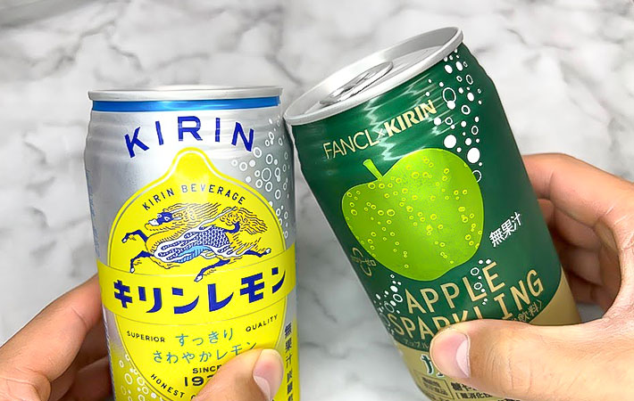 ２つの飲料缶の画像