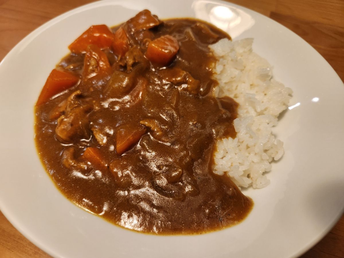 盛り付けられたカレー