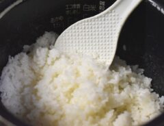 炊飯釜のお米