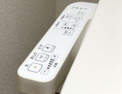 温水洗浄便座は外して掃除を！　お手入れ法に「外せるんだ」「やってみよう」