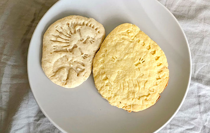 焼きあがったクッキーの写真