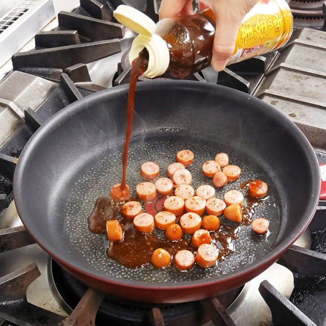 エバラが考案したウインナー丼