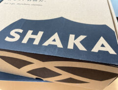 「友達に『靴カワイイね』って言われた！」「歩きやすいから1日中遊んでても平気」　『SHAKA（シャカ）』のスニーカーサンダルが「この色めっちゃイイ！」